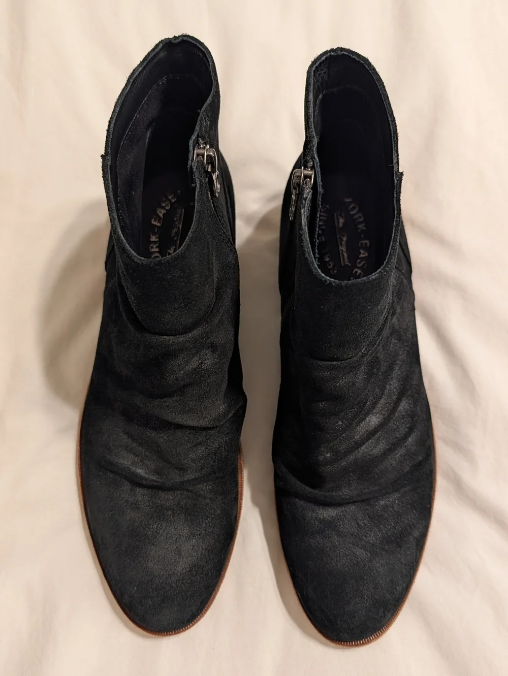 Kork Ease Giba Ruched Black Leather Ankle Booties Size 10